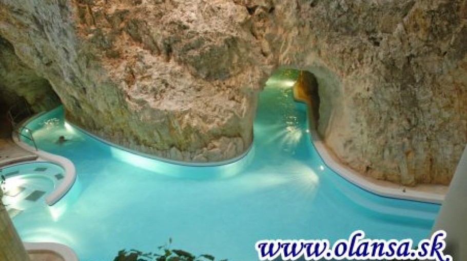 Мішкольцтополцо - термальні басейни в печері